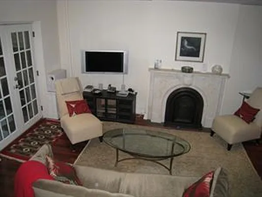 Rented by Douglas Elliman | media 23