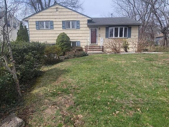 2nd image of 117 Tillotson Rd