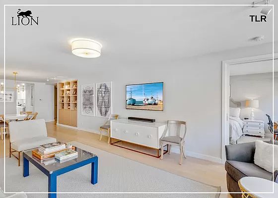 4th image of 150 E 61st St APT 4C