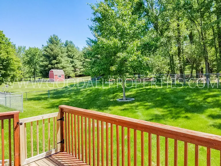 2420 Pine Ct — Photo 24