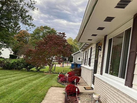 3rd image of 168 Birch Ln