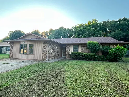 1812 Quail Run Photo 1
