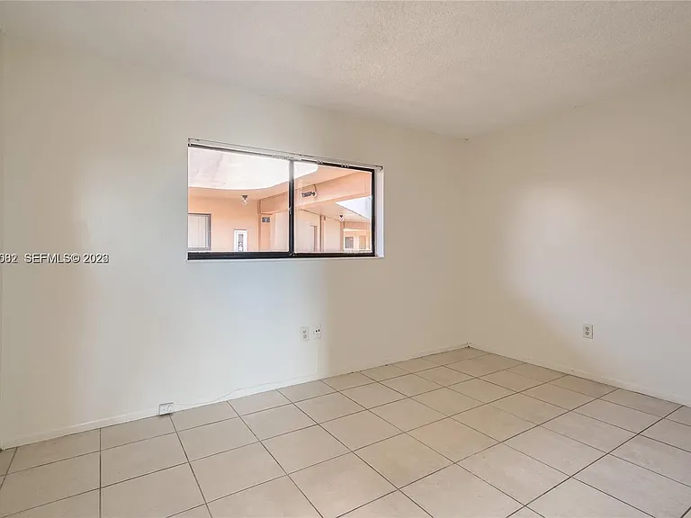 8600 SW 133rd Avenue Rd #422 — Photo 2