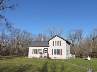 7972 Broadway Rd, Omro, WI 54963