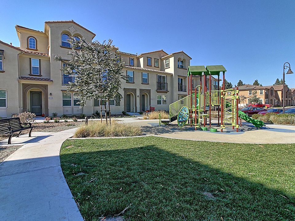1st image of 5072 Manzano St