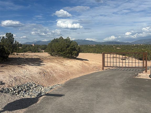 3rd image of 50 E Camino Del Cielo