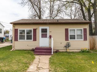 821 N 19th St, Bismarck, ND 58501