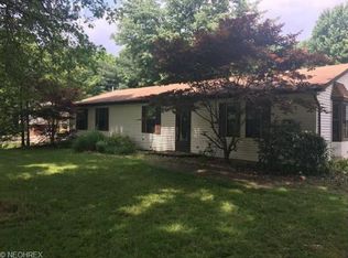 4883 Maple St, Vienna, OH 44473