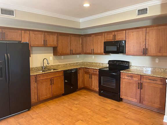 4th image of 1513 9th St APT B
