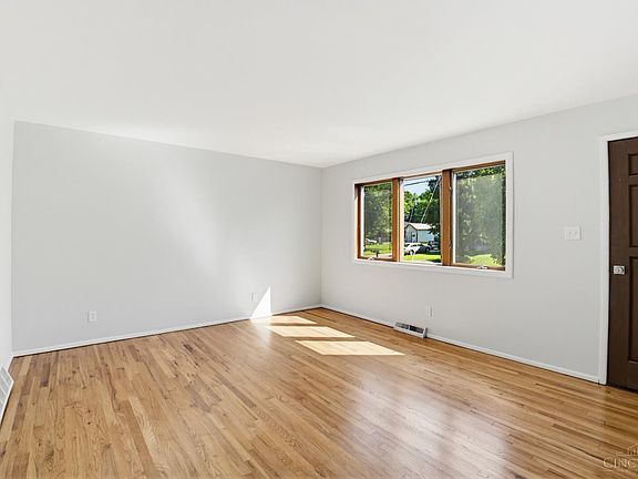4th image of 1531 Montegor Dr