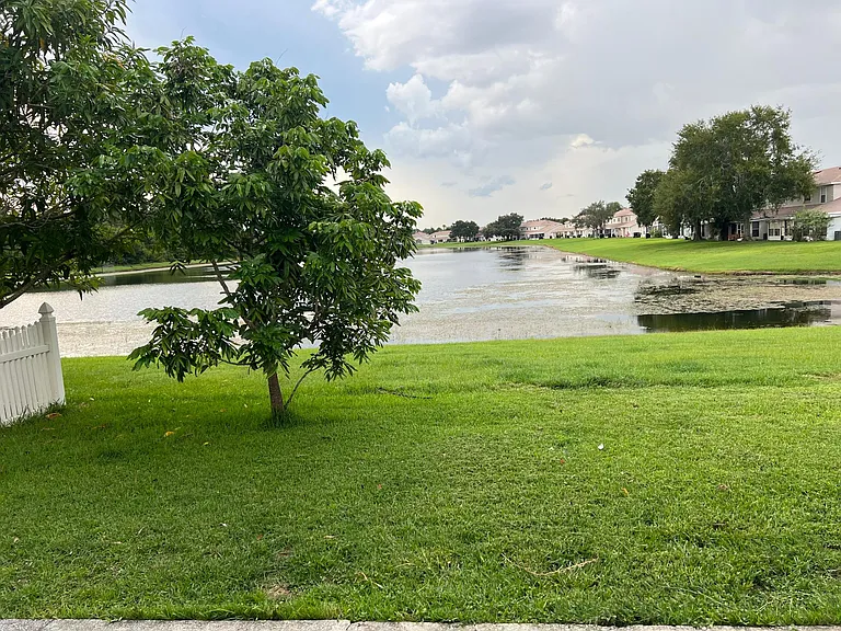 710 Lake Biscayne Way — Photo 33