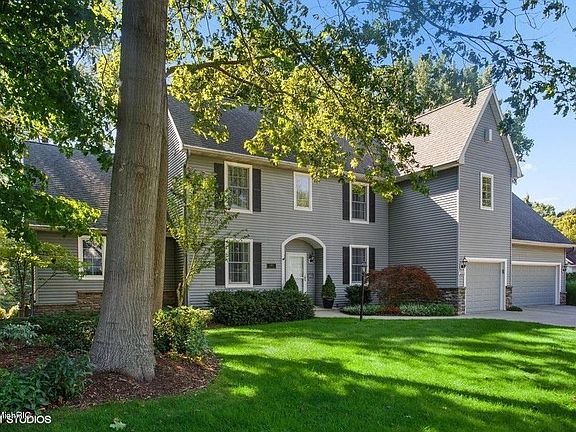 2nd image of 1390 Summerwood Dr