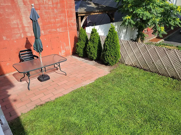 6 Peirce Ave — Photo 17