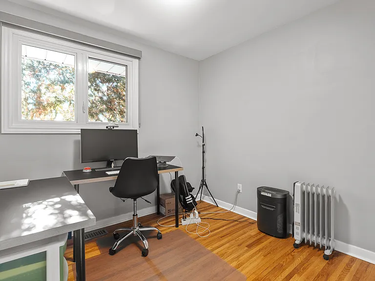 1263 Cobden Rd #1 — Photo 15