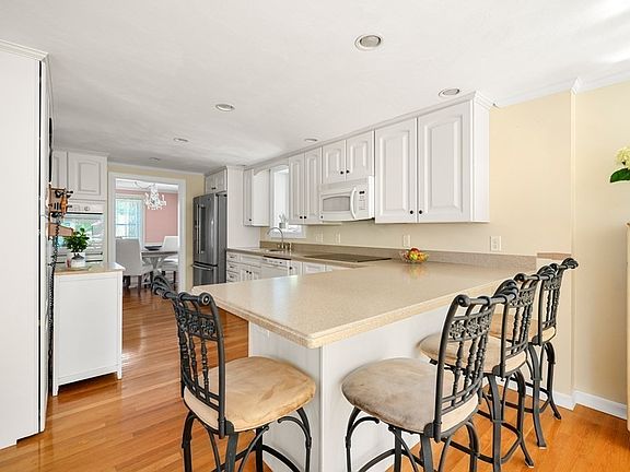 4th image of 22 Gulliver St