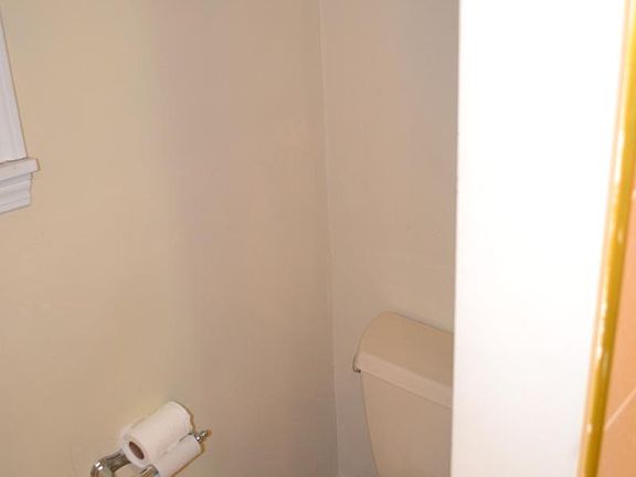 Master bath toilet