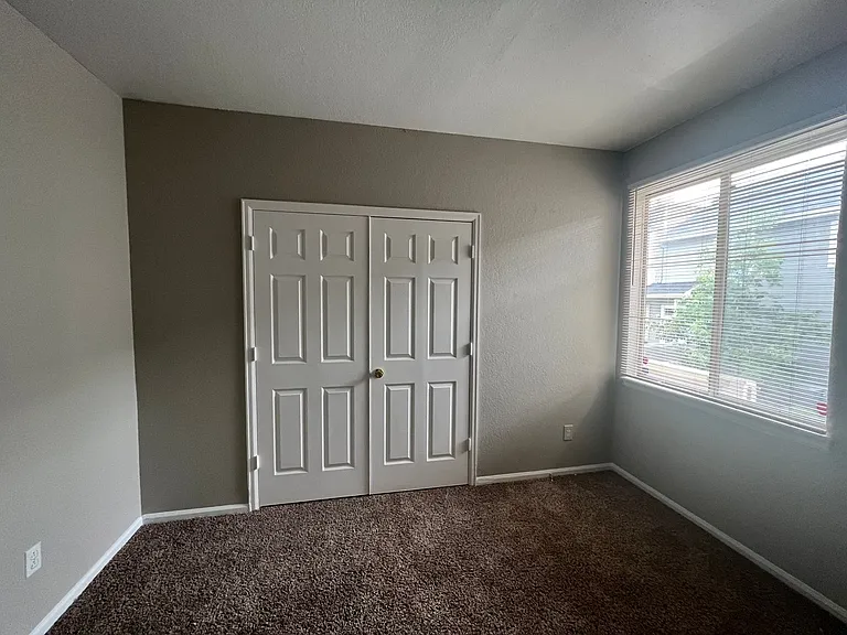 1069 S Walden Way #127 — Photo 8