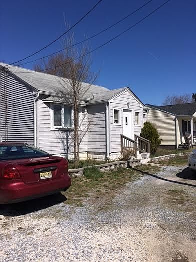 2nd image of 540 Seashore Rd