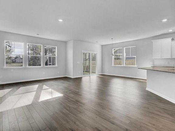 5th image of 1266 Marsh Royal St