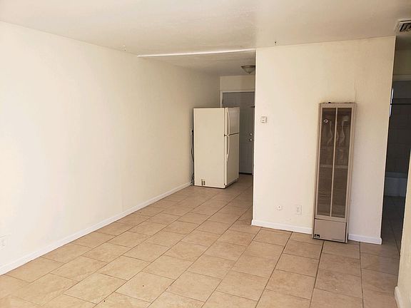 5th image of 524 Texas St NE #524