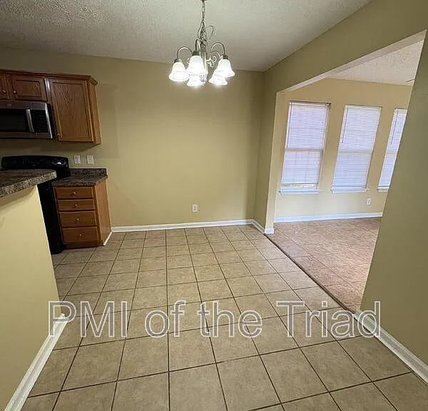 152 Drewsbury Dr — Photo 24