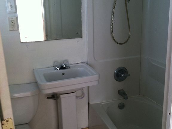 3rd image of 1347 Boyer St