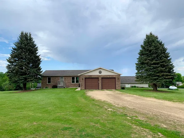 1 River Ridge Rd, Guttenberg, IA 52052