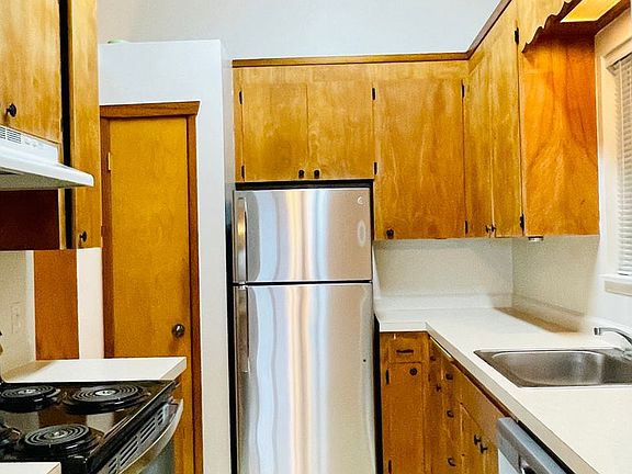4th image of 15621 4th Ave S #15