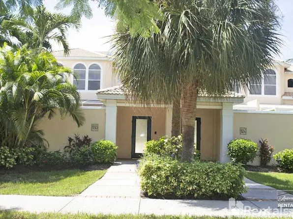 1130 6th St S, Naples, FL 34102