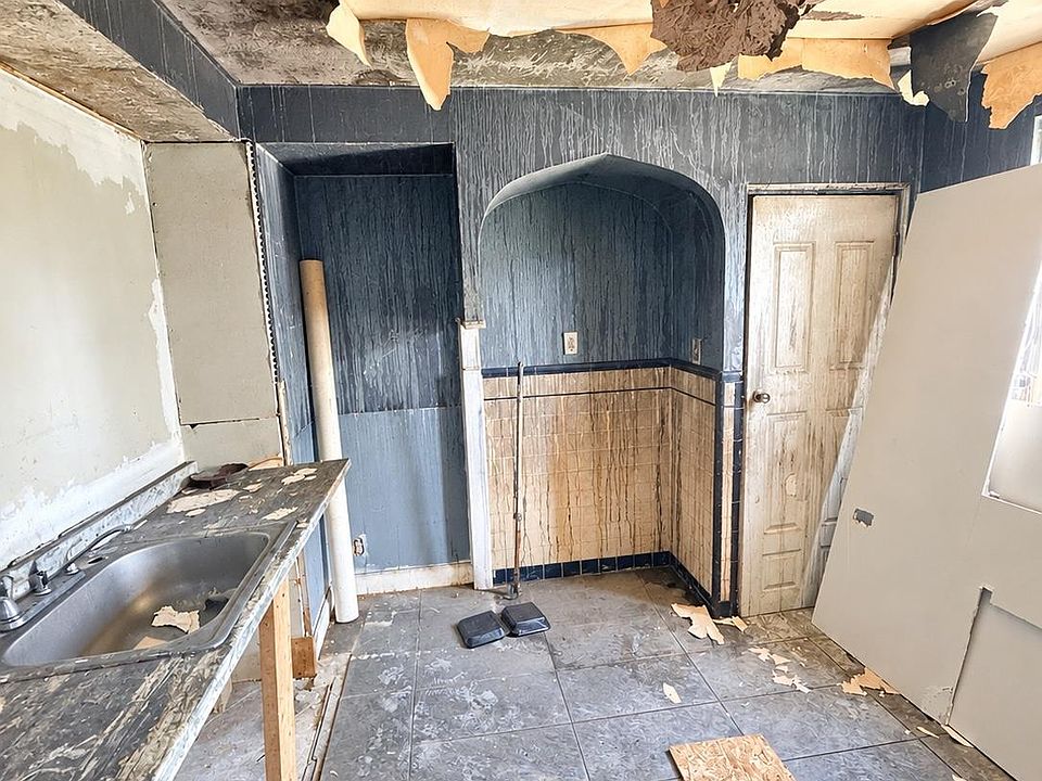 2nd image of 5510 Drexel St