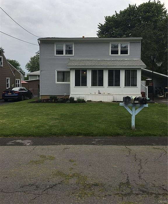 1st image of 109 N Roosevelt Ave