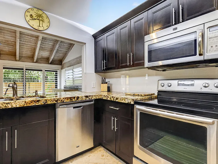 804 Foxpointe Cir — Photo 27