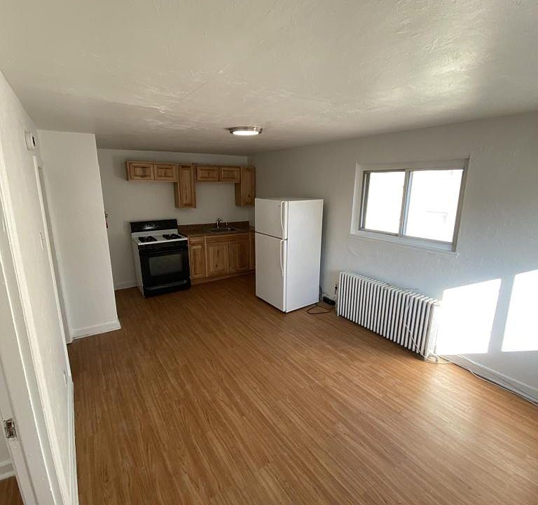 1st image of 115 Brinton Ave APT D