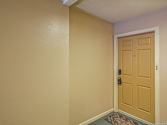 3rd image of 2255 Thousand Oaks Dr #407