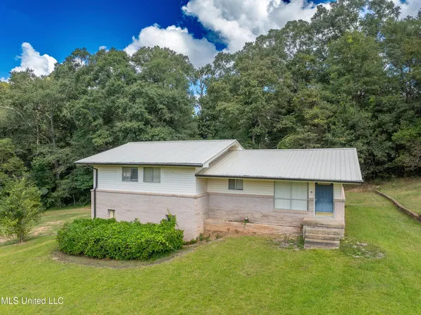 703 James Ave, Wiggins, MS 39577