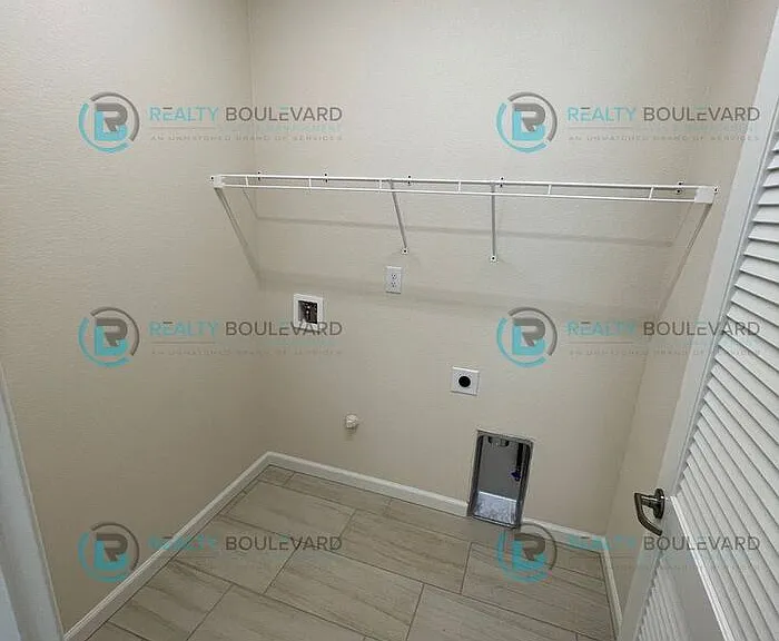 925 W End St — Photo 28