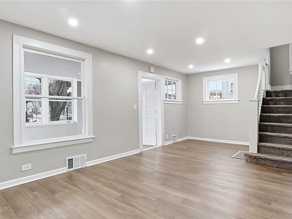 5th image of 1271 North St