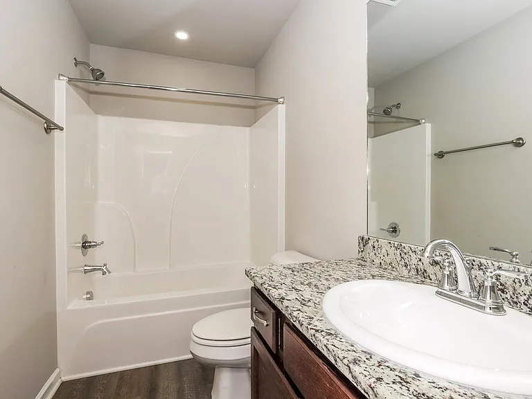 2228 Lismore Dr — Photo 16