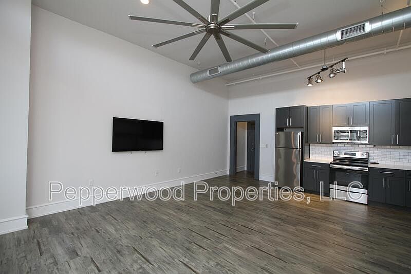 1st image of 600 Magnolia St APT 213