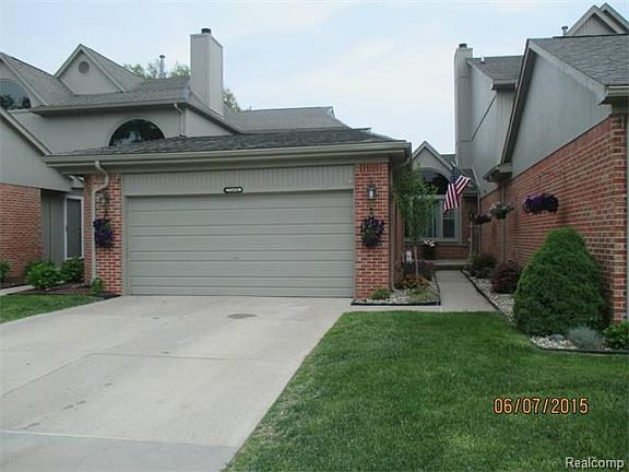 2nd image of 51430 Fox Hill Trl