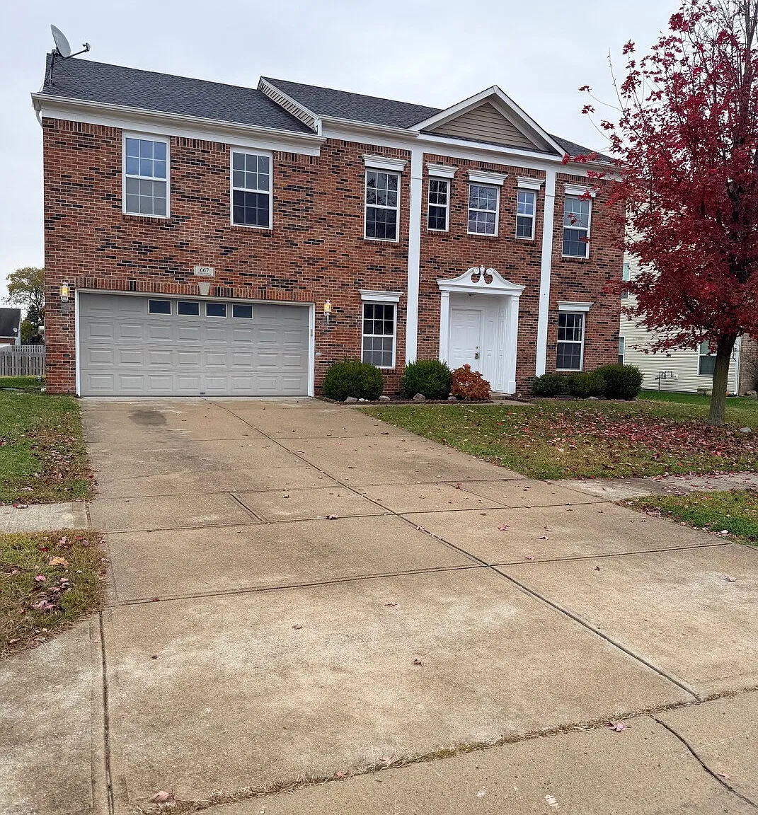 4 bed, 2.5 bath, 2746 sqft, $2,500 — Photo 1