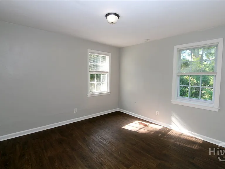 2309 Lorraine Dr — Photo 19