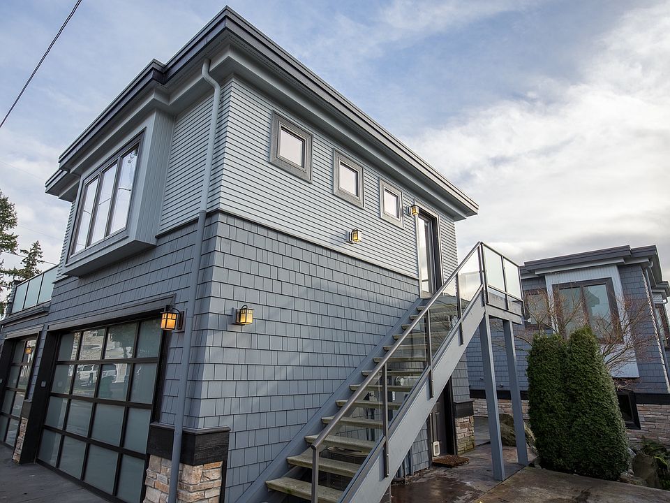 Standalone, top-floor unit (over a whisper-quiet garage)