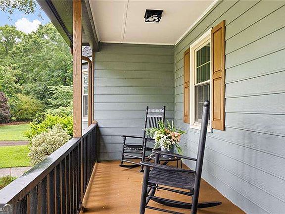 3rd image of 511 Kay Rd