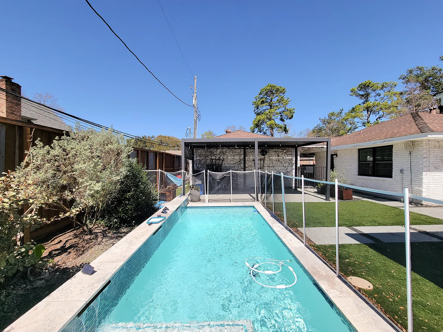 4 bed, 2478 sqft, $4,400 — Photo 2