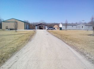 1069 County Road 1218, Moberly, MO 65270