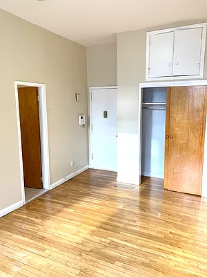 Rented by Meraki Realty LLC | media 12