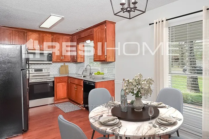 3 bed, 2.0 bath, 1179 sqft, $1,535 — Photo 3