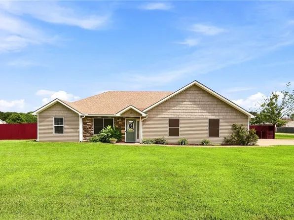 389 Se 971 Rd, Knob Noster, MO 65336