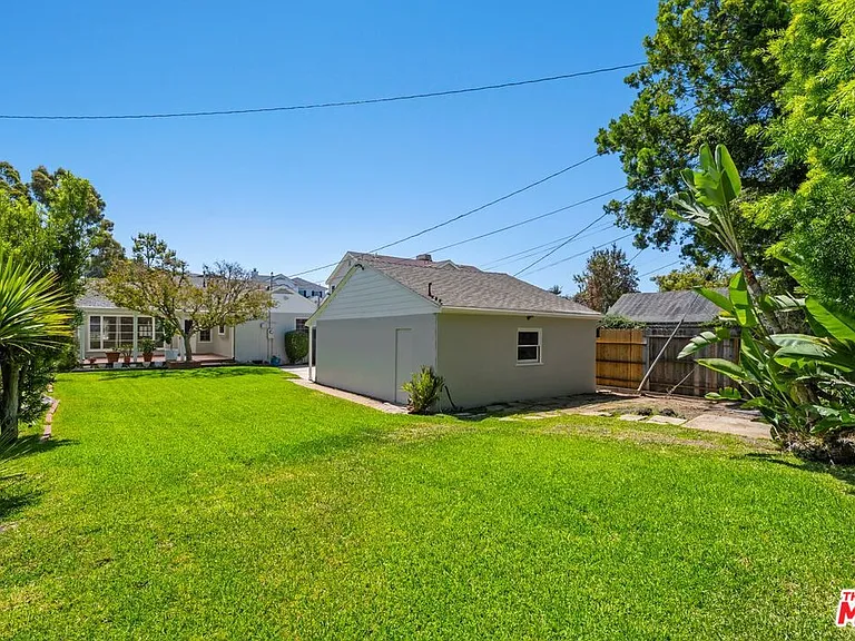 513 Arbramar Ave — Photo 16